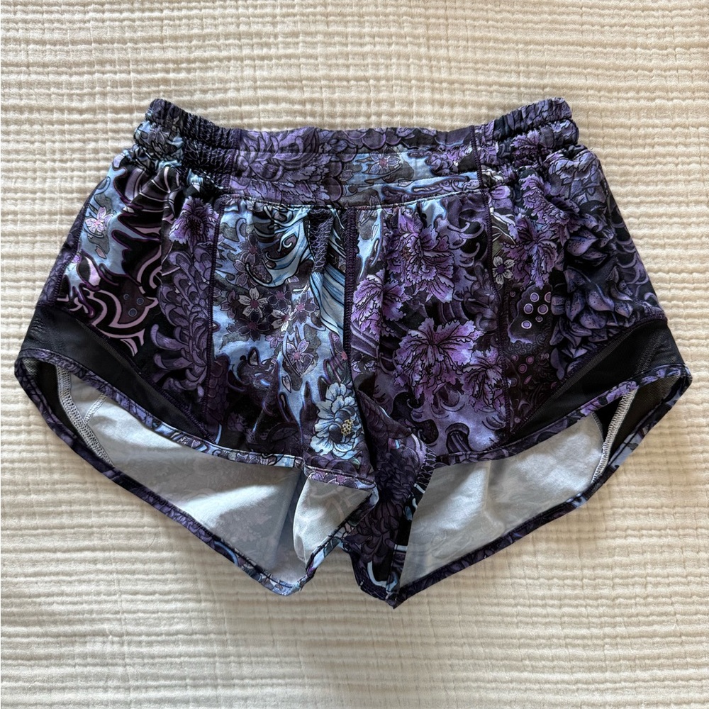 Lululemon hotty hot short
